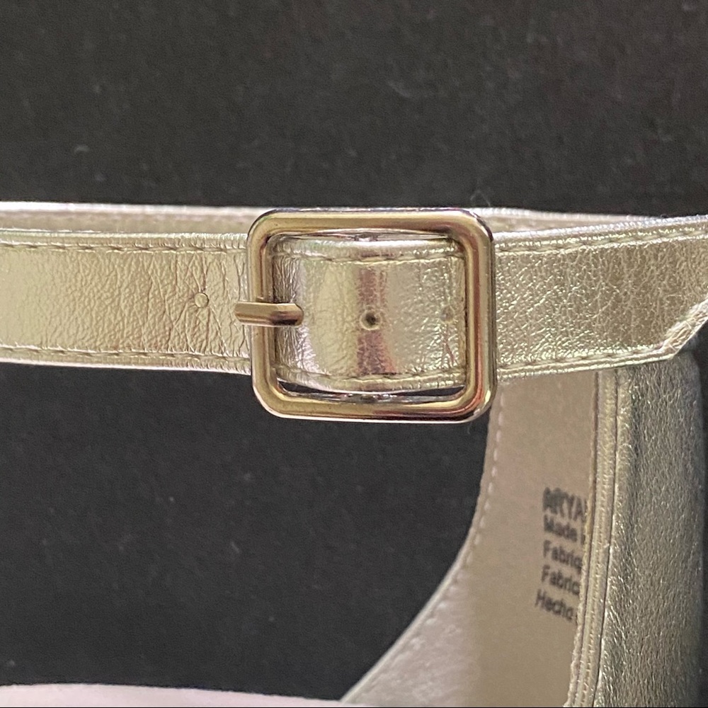 Silver Aryaw Heels Size 8W - Picture 10 of 11